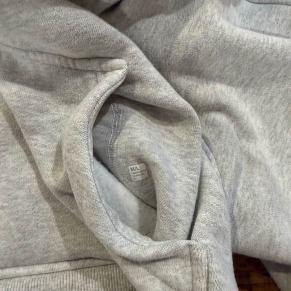 Lululemon Scuba Hoodie - Picture 6 of 6